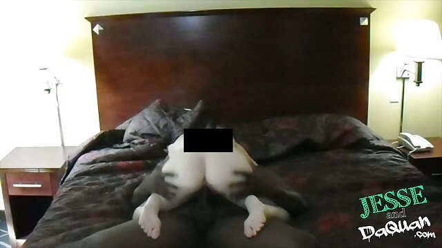 ポルノ登録なし  ベッドでおっぱいを露出-Cinemanovels 女性 安心 アダルト ビデオ