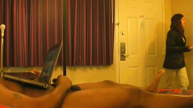 ポルノ登録なし  Lia fucksのマッサージ師 女性 安心 無料 エロ 動画